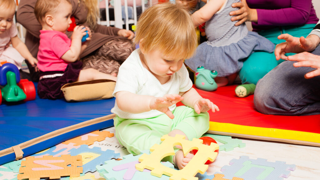 Inscrire Enfant Crèche  - Crèche et Trouve